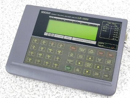 LE-1000 コンパクトプロトコルアナライザ-